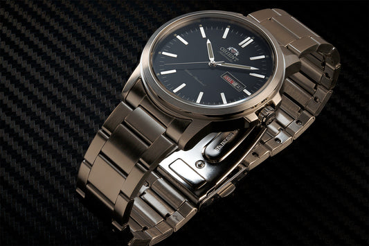 Orient Mechanical Contemporary Automático para Hombres Banda de Metal – RA-AA0C01B