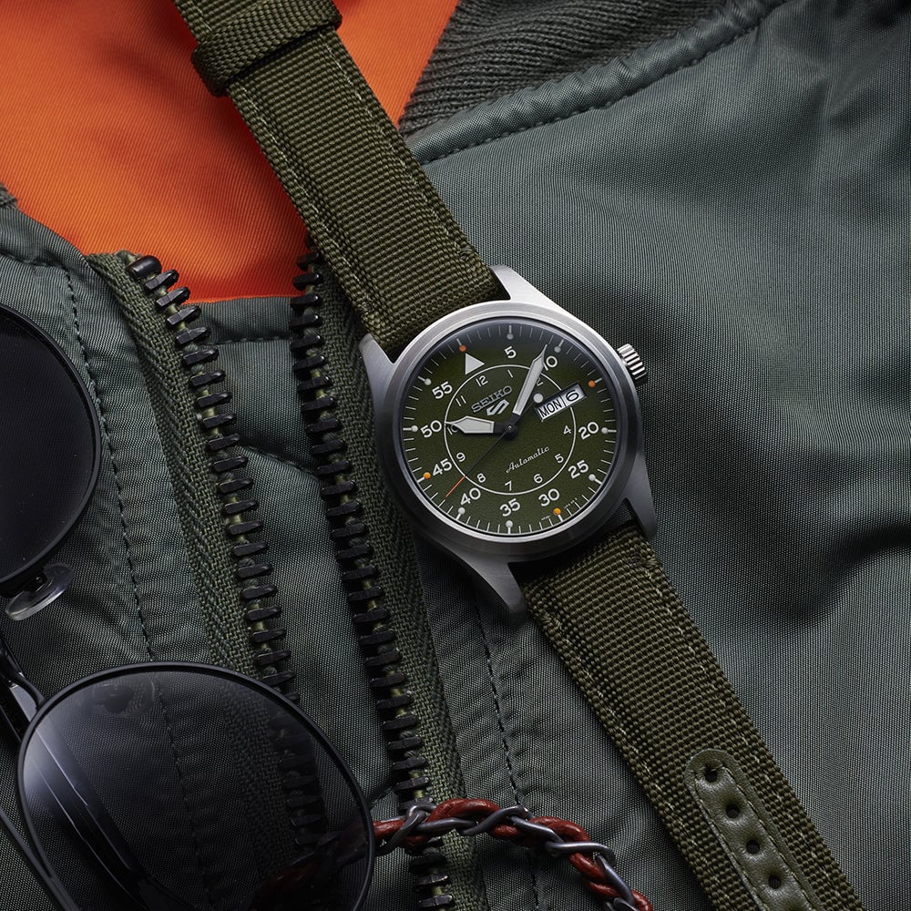Seiko Serie 5 Análogo para Hombre con Correa de Tela – SRPH29K1