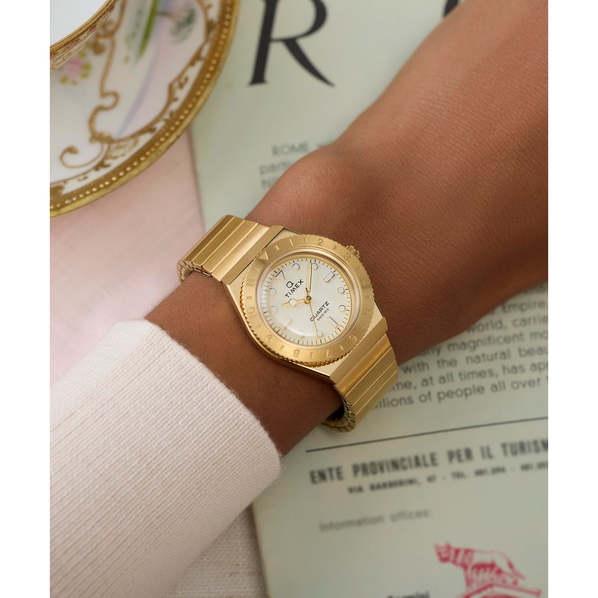 Timex Q Mini de dama correa de metal – TW2Y57500
