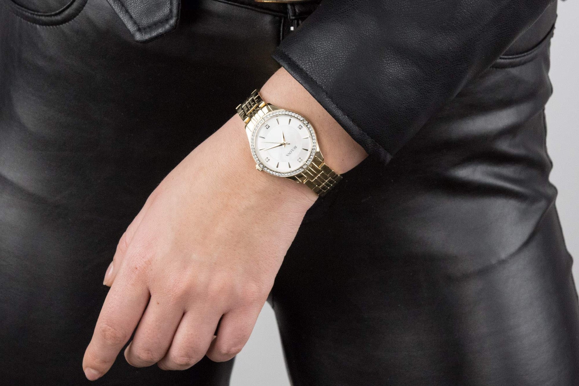 Bulova Crystal de dama pulsera de metal – 98L274