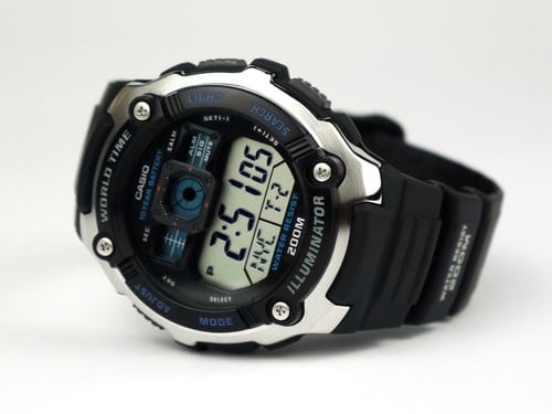 Casio para Hombre, Illuminator Hora Mundial 10 Años de Batería – AE-2000W-1AV