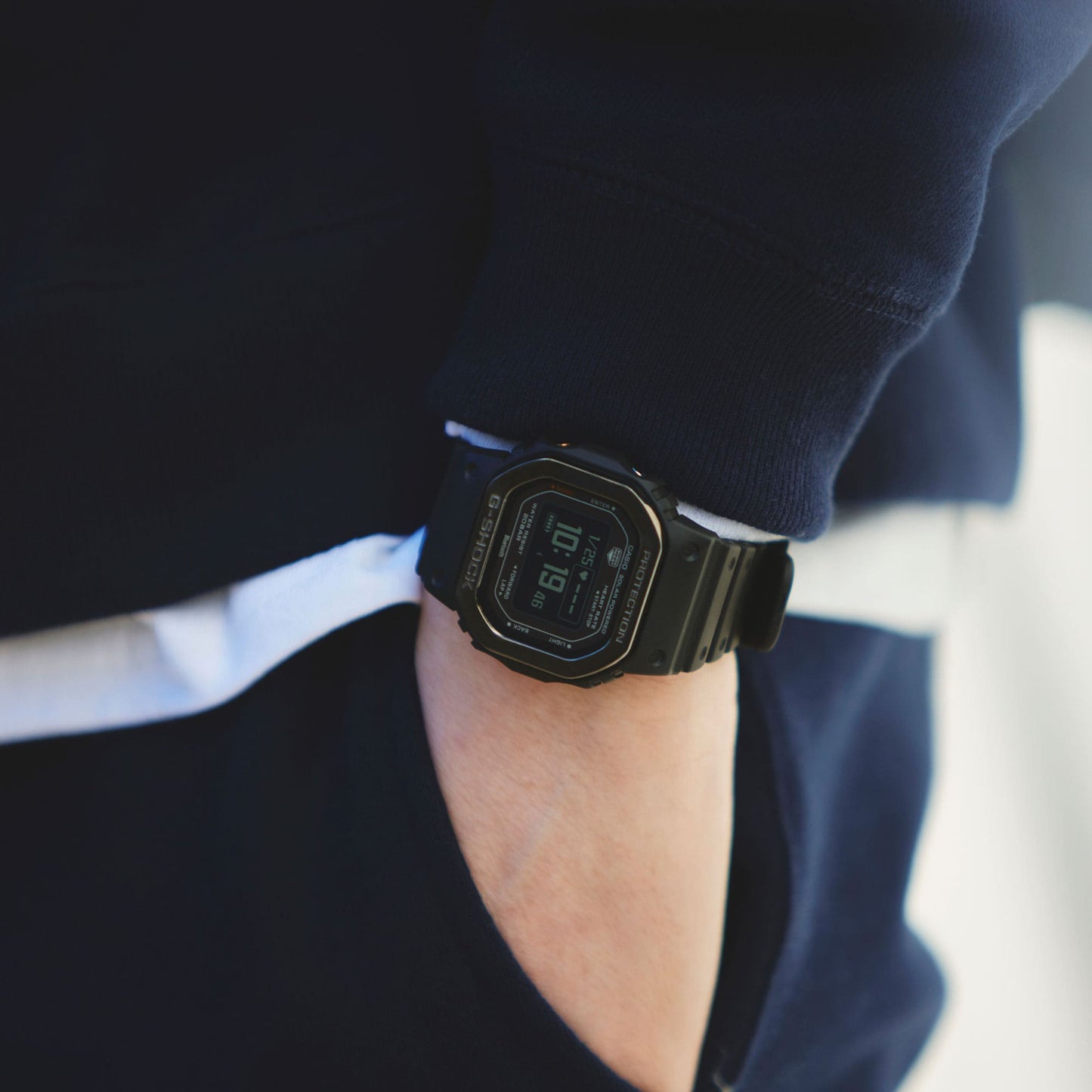 DW-H5600MB-1 Reloj G-Shock Bluetooth de caballero banda de resina