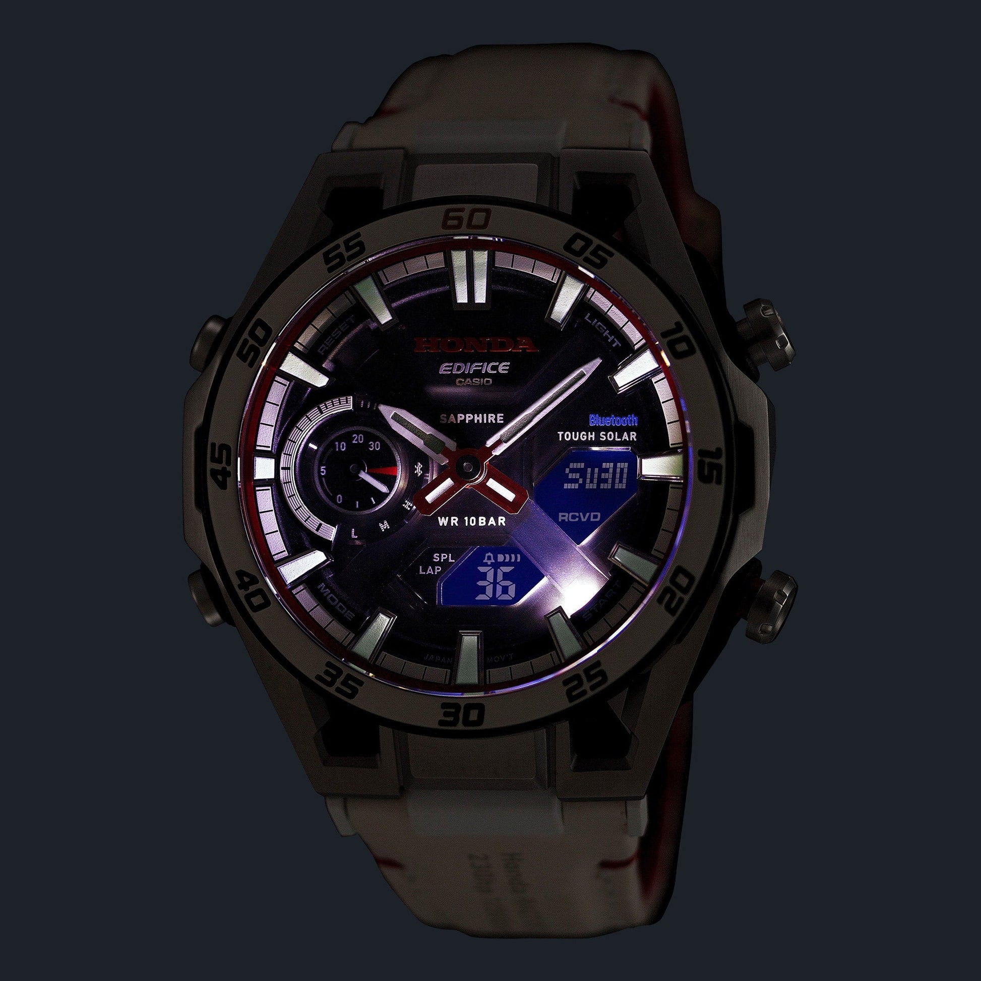 Edifice Sospensione de hombre correa de cuero – ECB-2300HR-1A