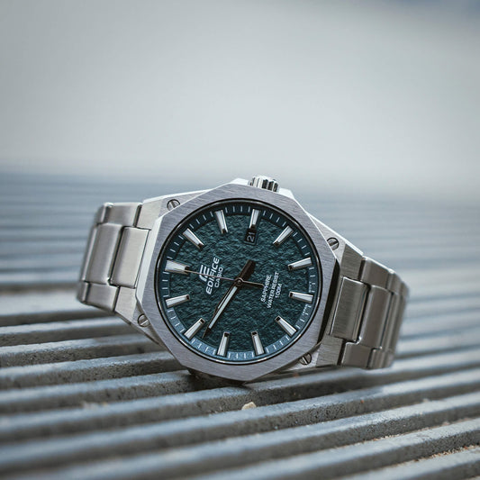 Edifice de hombre pulsera de metal cristal zafiro – EFR-S108DE-3AV