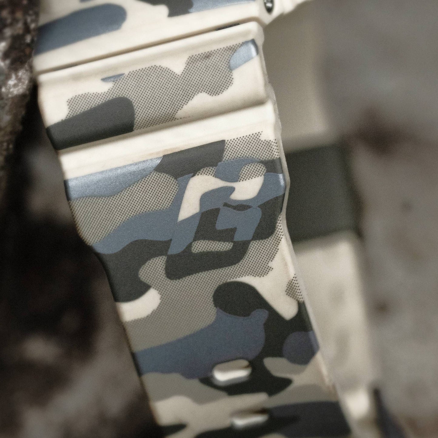 GA-2100CM-5A Reloj G-Shock unisex correa de caucho doble hora