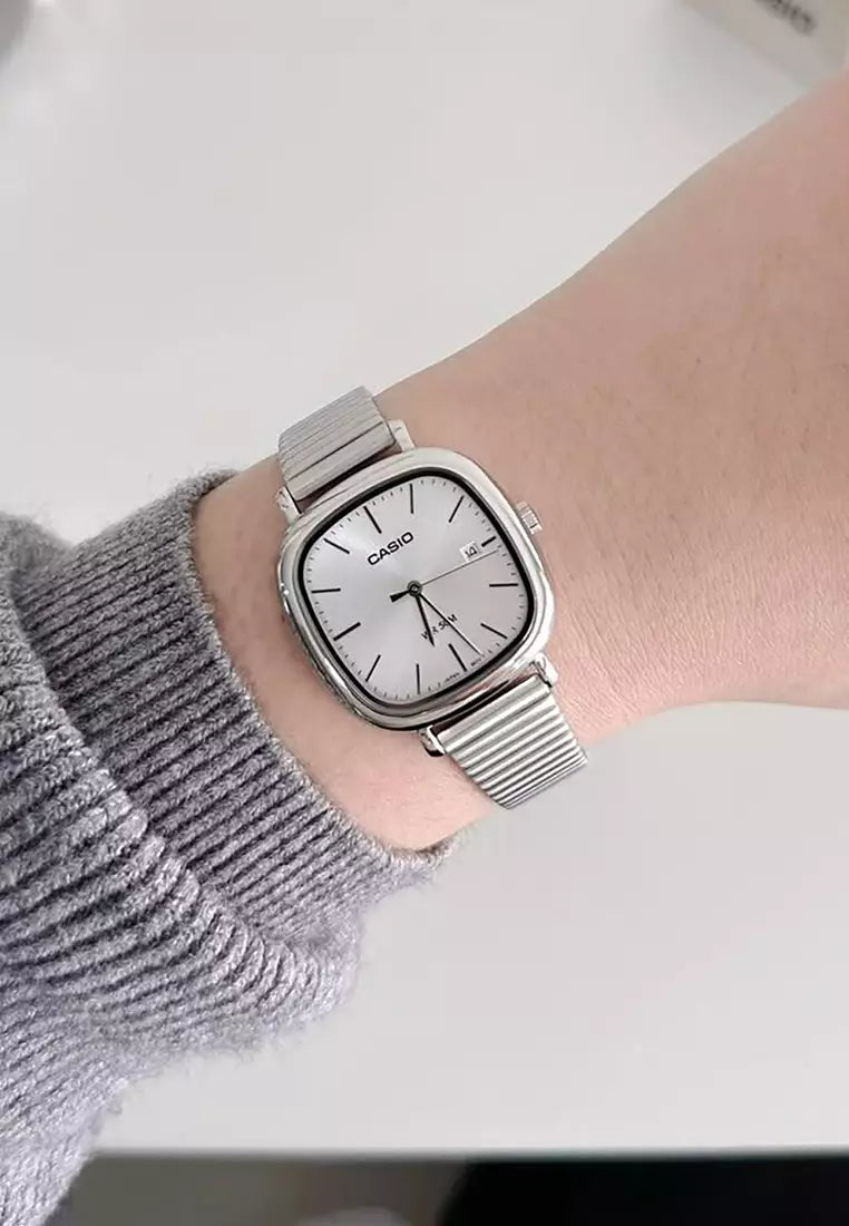 Casio de mujer pulsera de metal – LTP-B166D-7AV