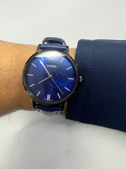 Casio para Mujer – LTP-VT02BL-2A