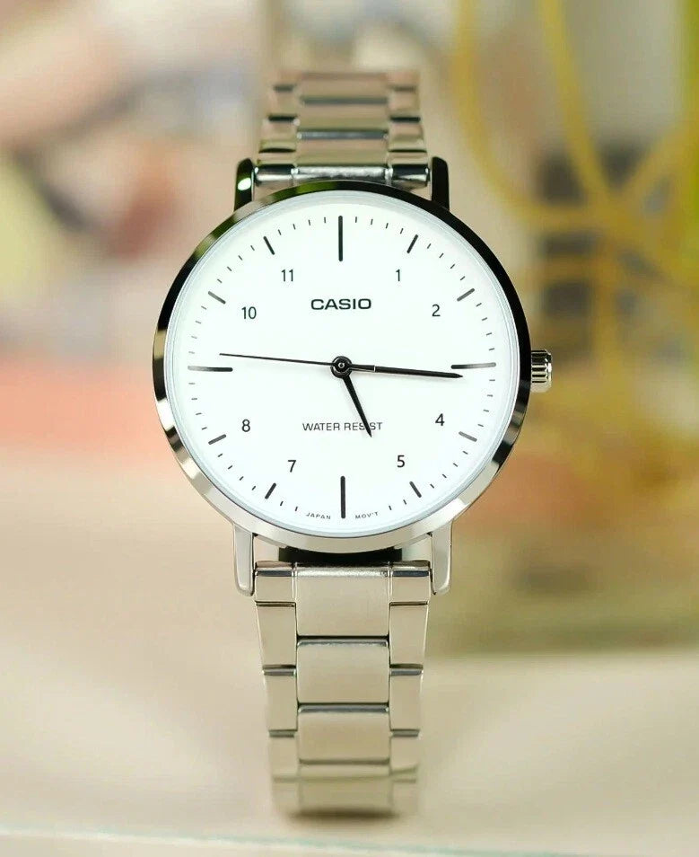 Casio de mujer pulsera de metal – LTP-VT03D-7B