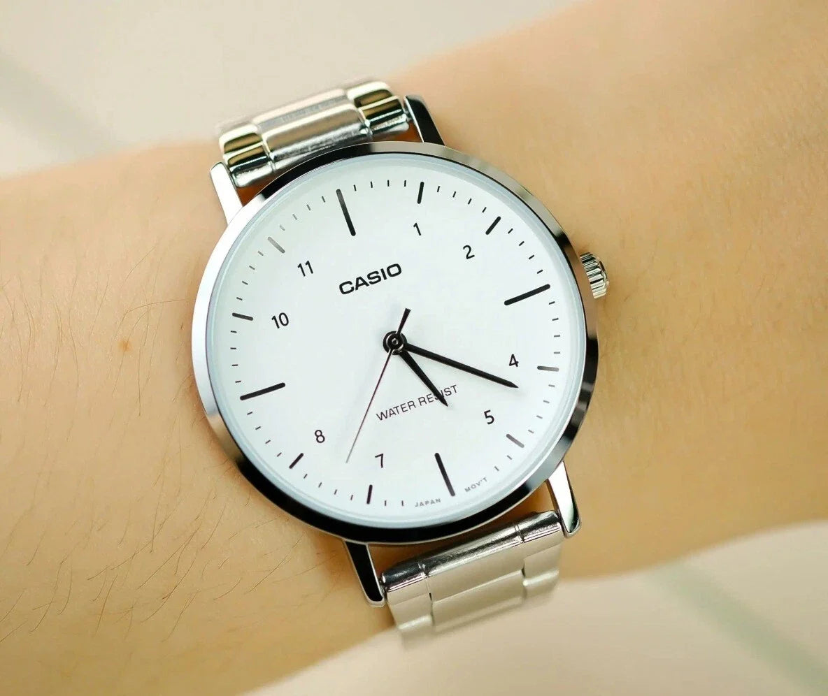 Casio de mujer pulsera de metal – LTP-VT03D-7B