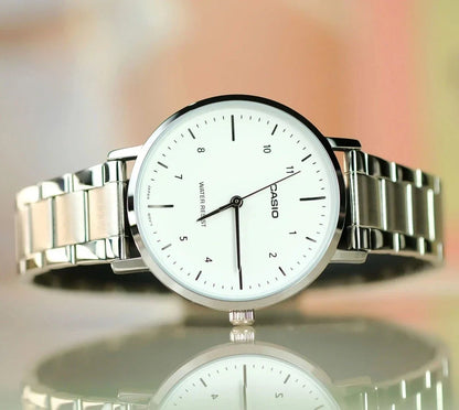Casio de mujer pulsera de metal – LTP-VT03D-7B