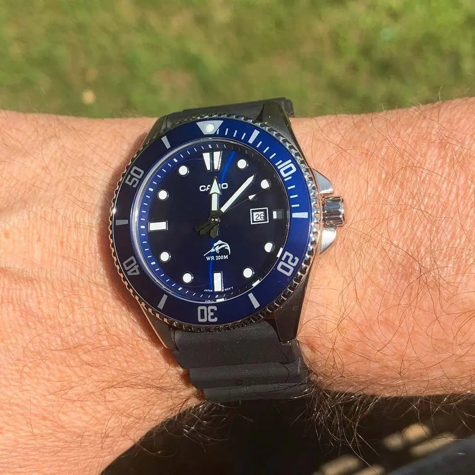 Casio Marlin para Hombre – MDV-106B-2AV