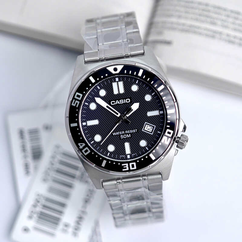 Casio para hombre pulsera de metal – MTD-135D-1AV