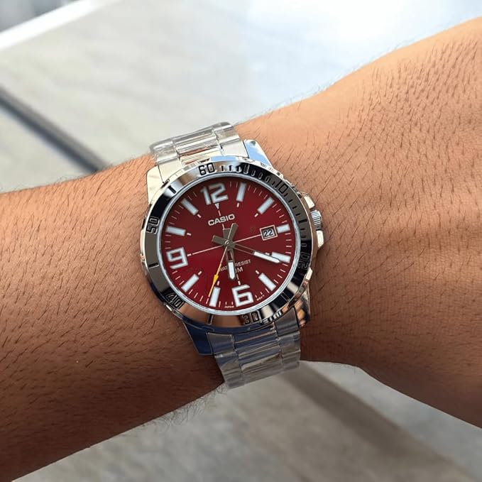 Casio de hombre pulsera de metal – MTP-VD01D-4BV