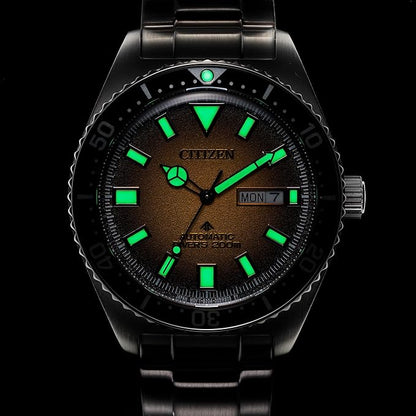 Citizen Promaster de hombre pulsera de resina – NY0120-52X