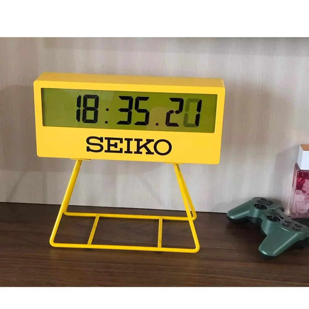 Despertador Seiko digital estilo deportivo – QHL073