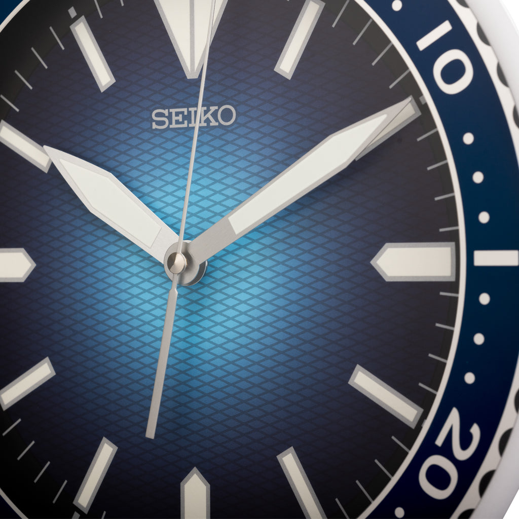 de pared Seiko analógico LumiBrite 30 cm – QXA791