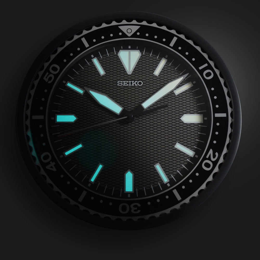 de pared Seiko analógico LumiBrite 30 cm – QXA791