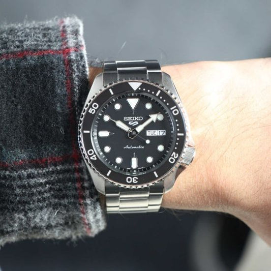 Seiko 5 Sport Automático Pulsera de Metal – SRPD55K1