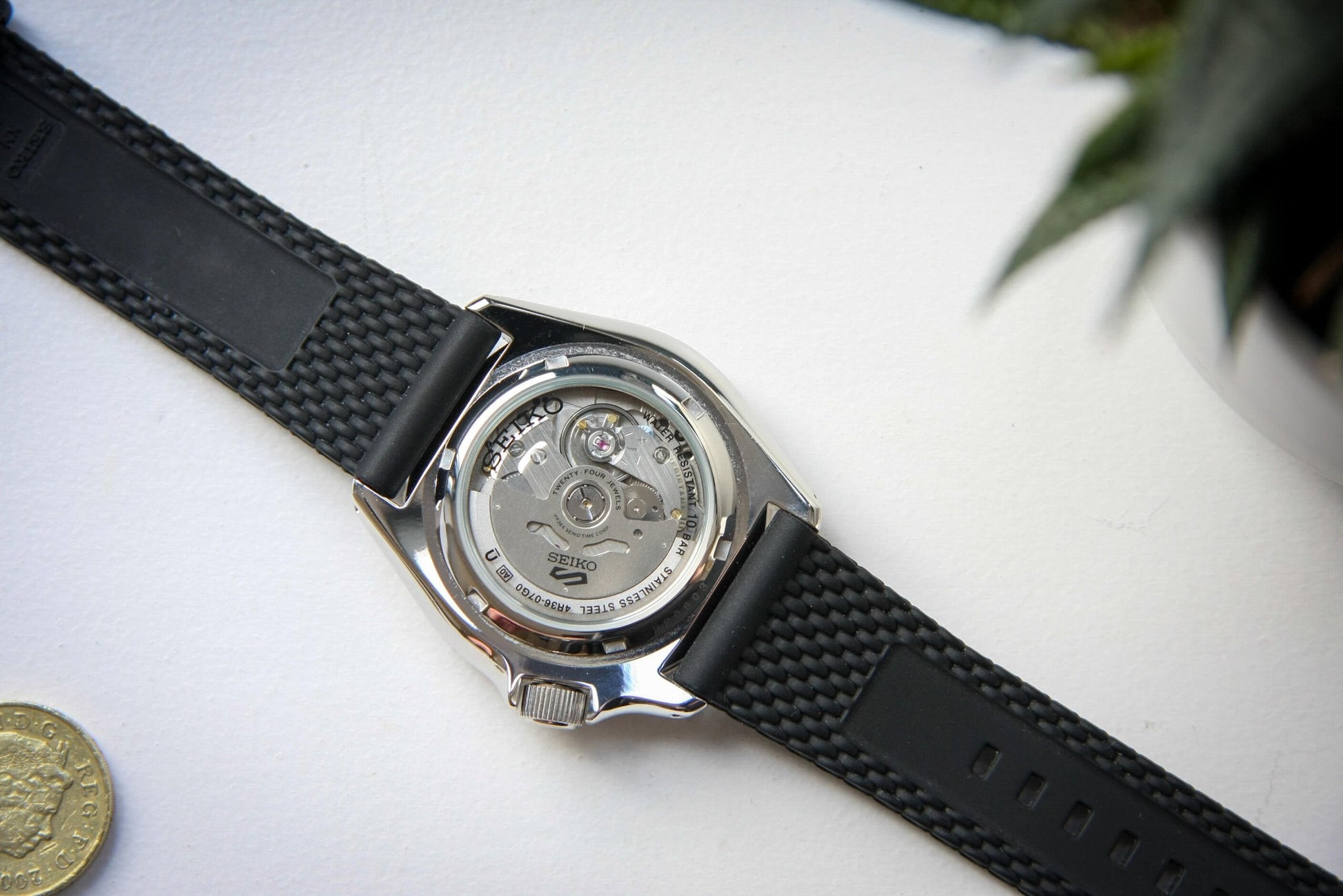 Seiko Serie 5 de caballero pulsera de caucho – SRPD73K2