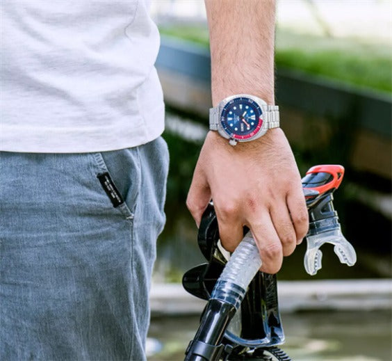 Seiko Prospex Padi de hombre correa de metal – SRPE99K1