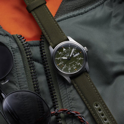 Seiko Serie 5 Análogo para Hombre con Correa de Tela – SRPH29K1
