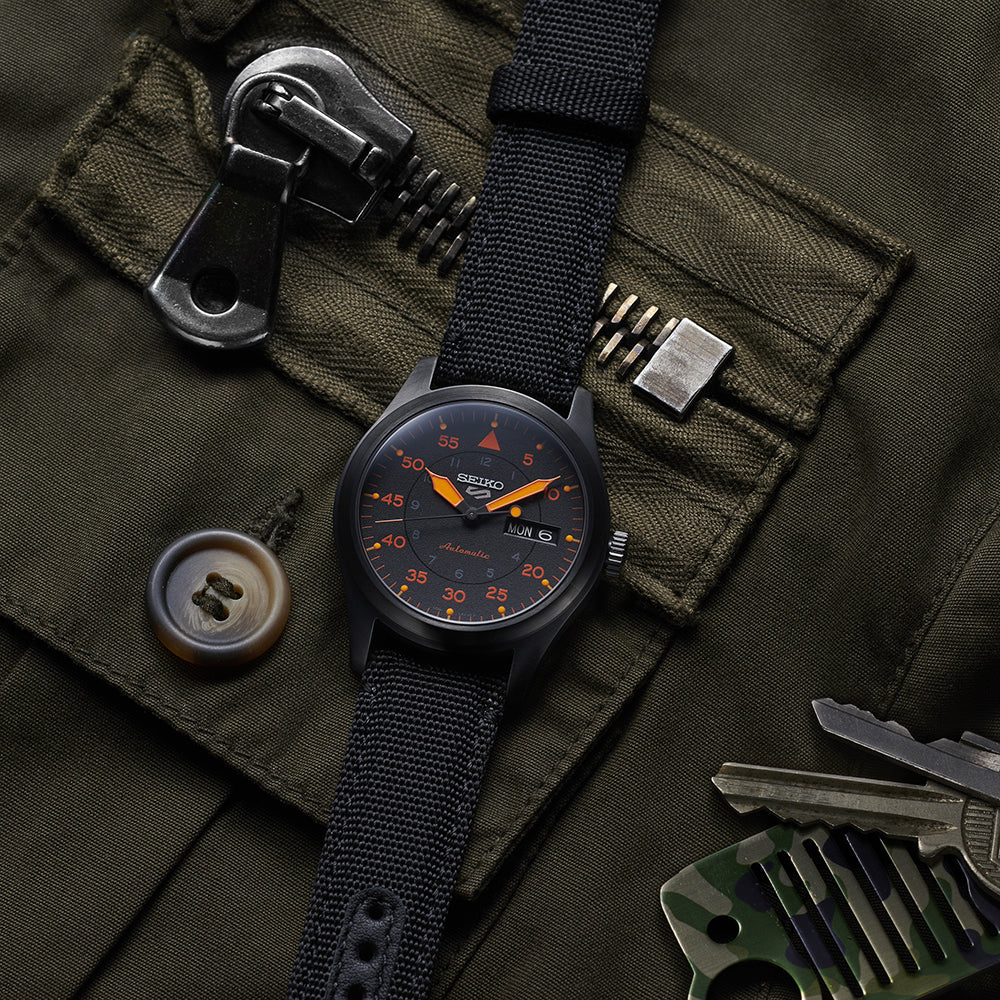 Seiko Serie 5 Análogo para Hombre con Correa de Tela – SRPH33K1