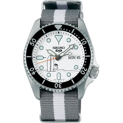 Seiko 5 Sports x Peanuts Snoopy de caballero correa de tela – SRPK25K1