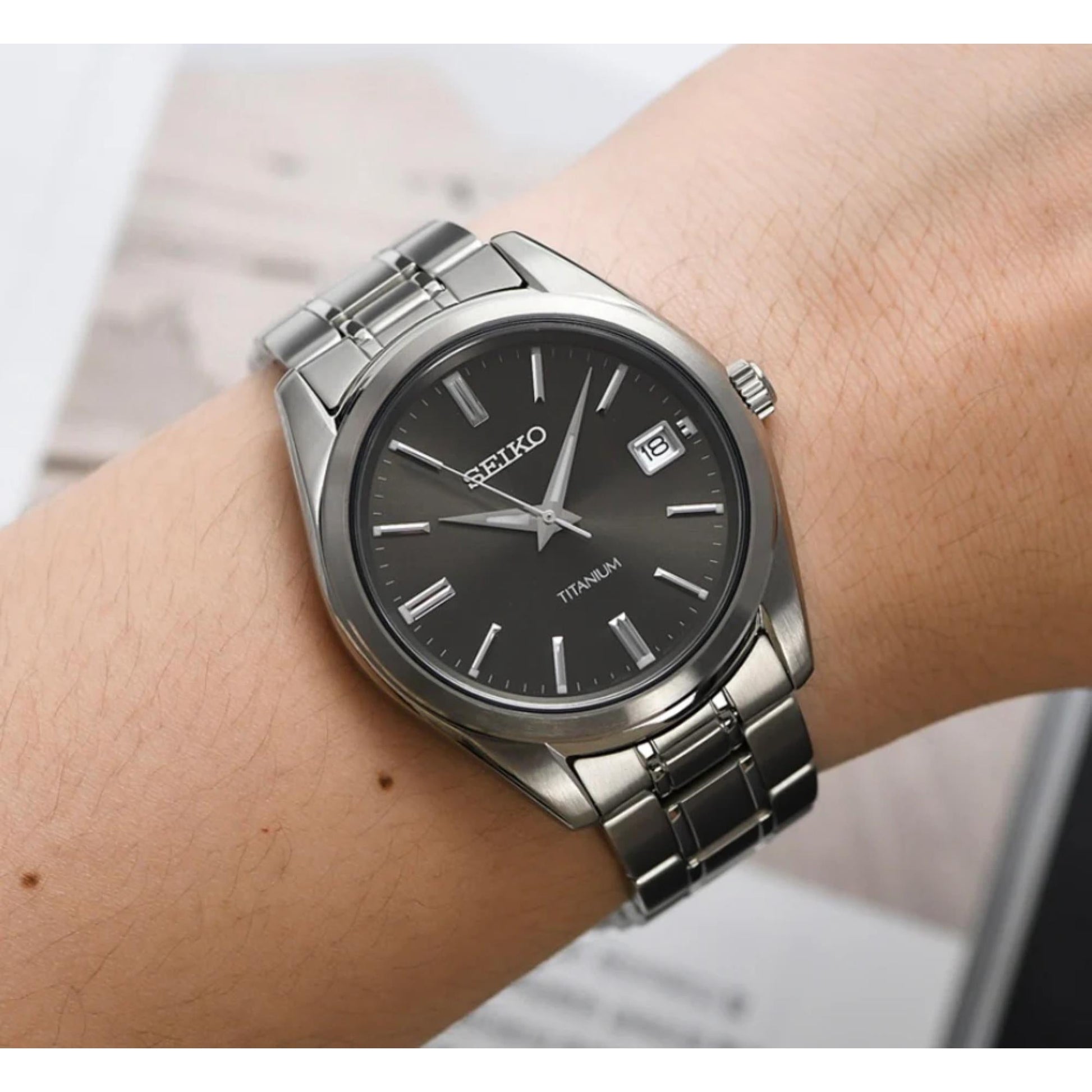 Seiko Titanium de hombre correa de metal – SUR375P1