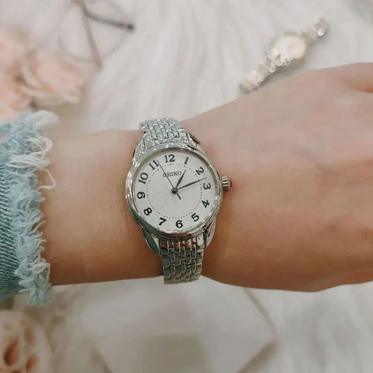 Seiko Neo Classic de dama pulsera de metal – SUR561P1