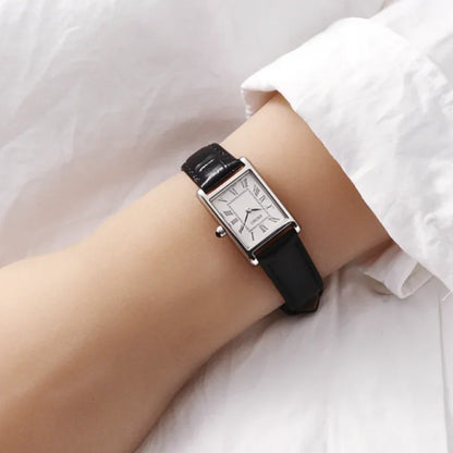 Seiko Classic de dama pulsera de cuero – SWR107P1