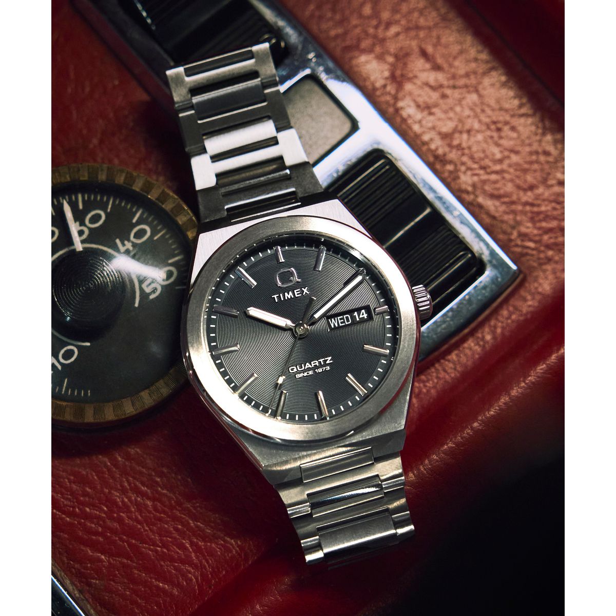 Timex Q de hombre correa de metal – TW2Y25000