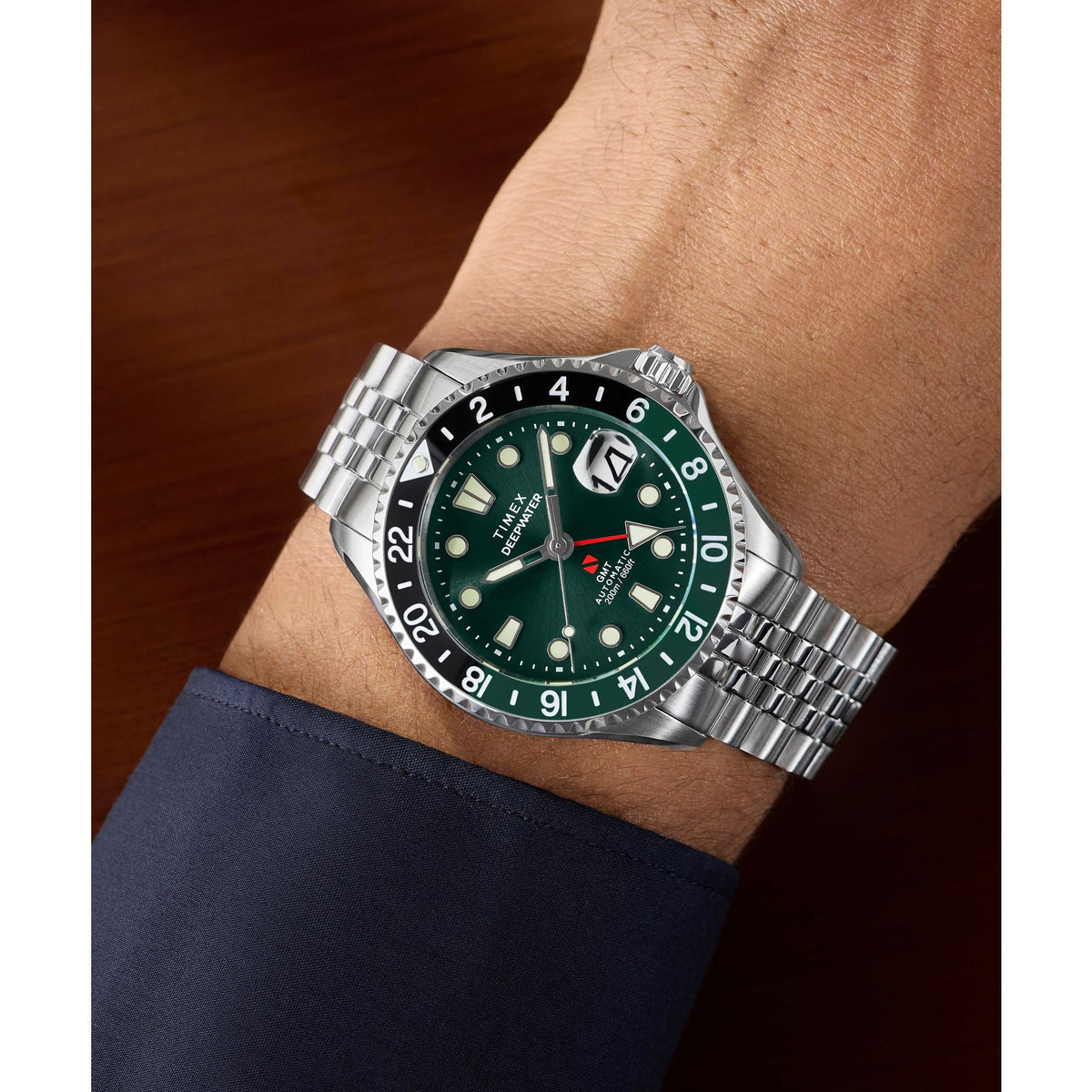 Timex Deepwater 200 Automático de caballero correa de metal – TW2Y64100