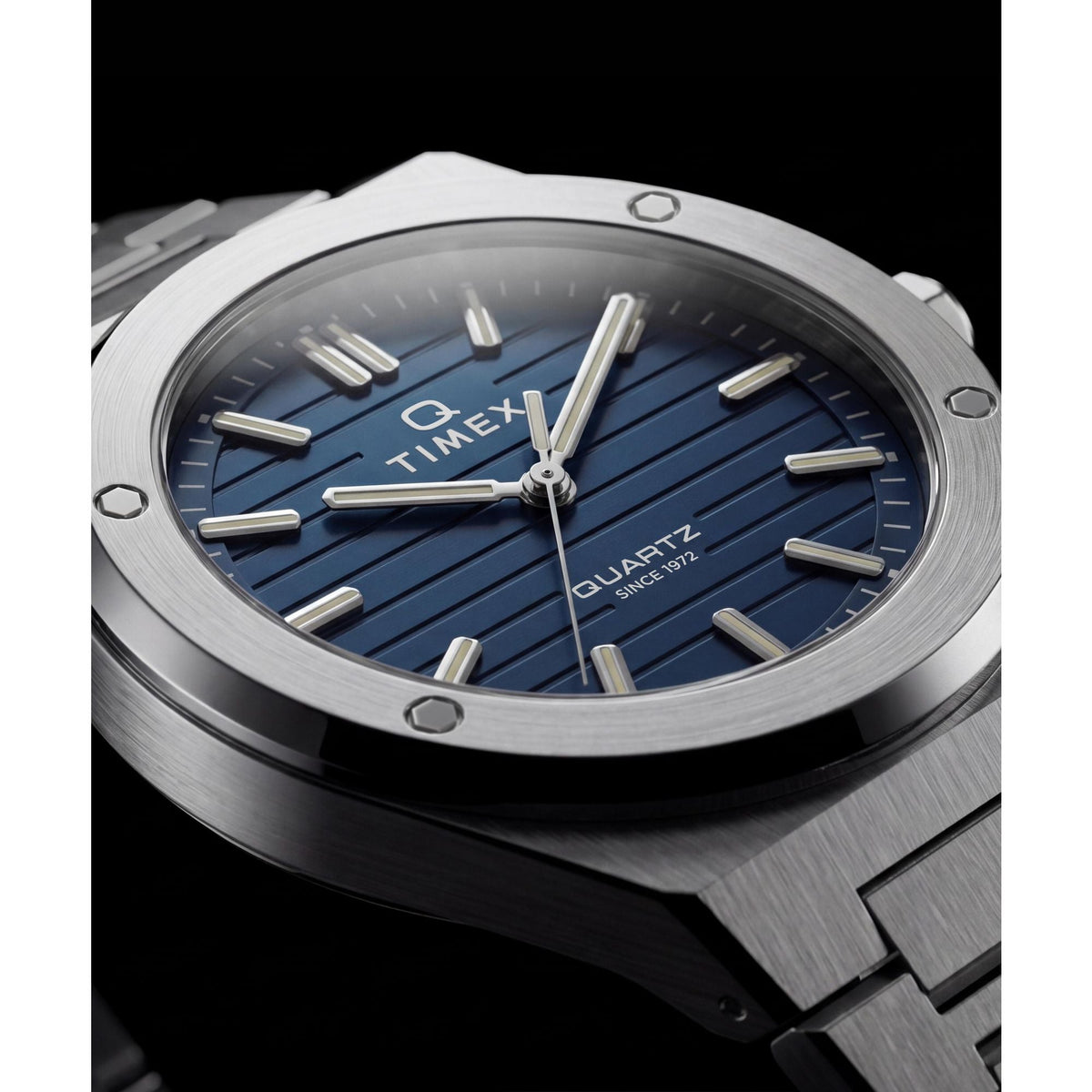 Timex Q Marbella de hombre correa de metal – TW2Y81400
