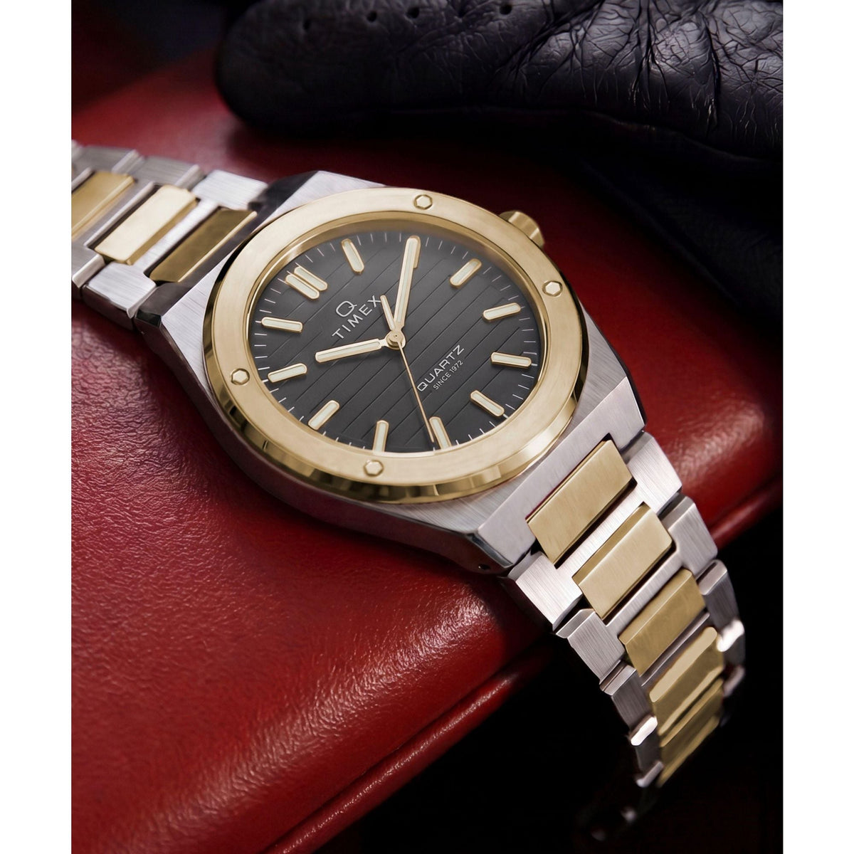 Timex Q Marbella de hombre correa de metal – TW2Y81500