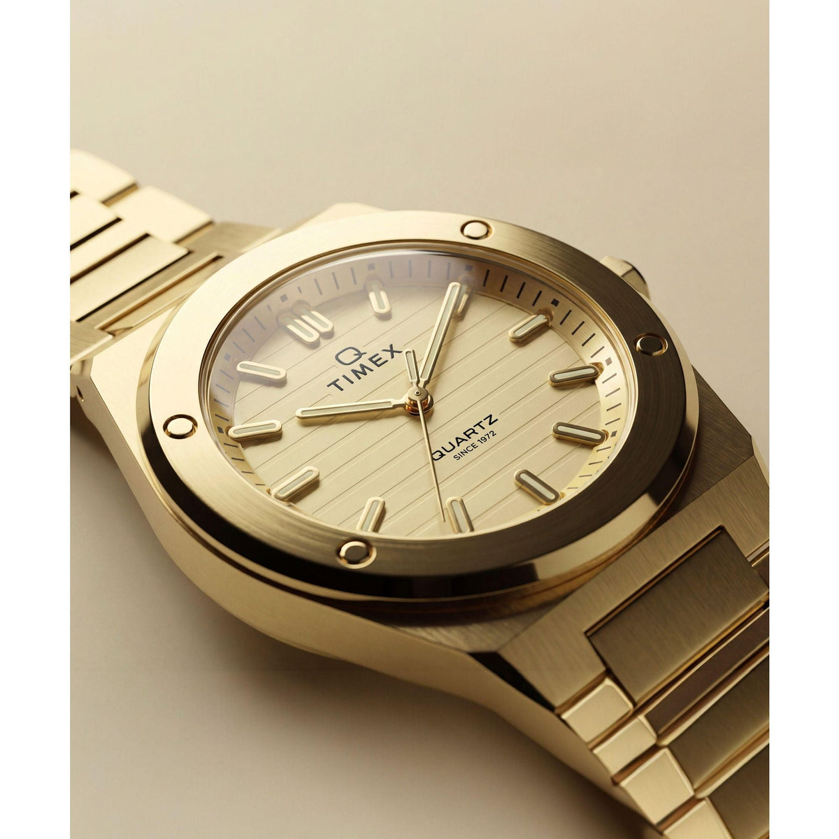 Timex Q Marbella de señorita banda de metal – TW2Y82000