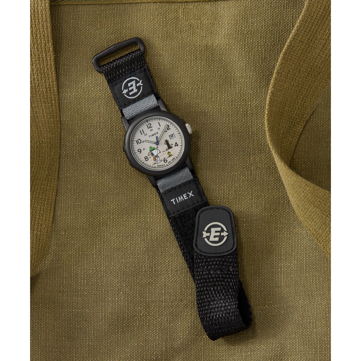 Timex Expedition x Snoopy de caballero pulsera de tela – TW4B29100