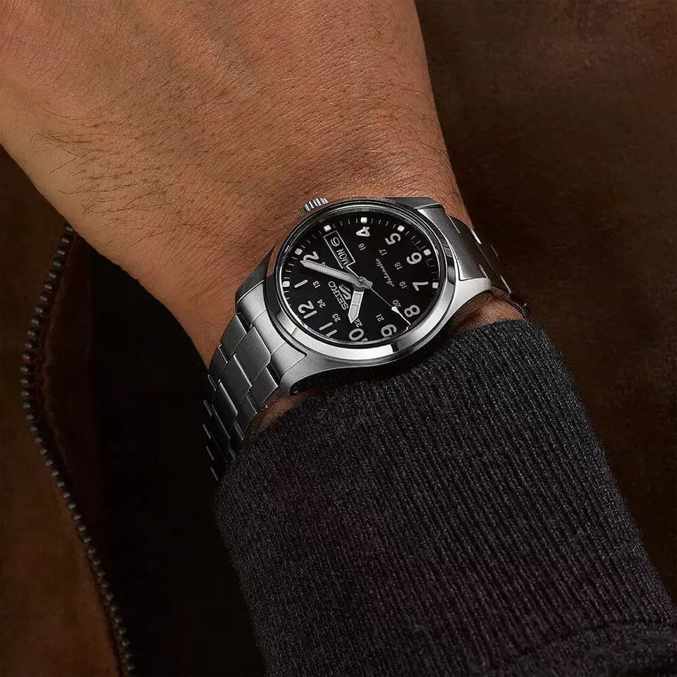 Seiko Serie 5 Análogo para Hombre con Brazalete de Metal Inoxidable – SRPJ81K1